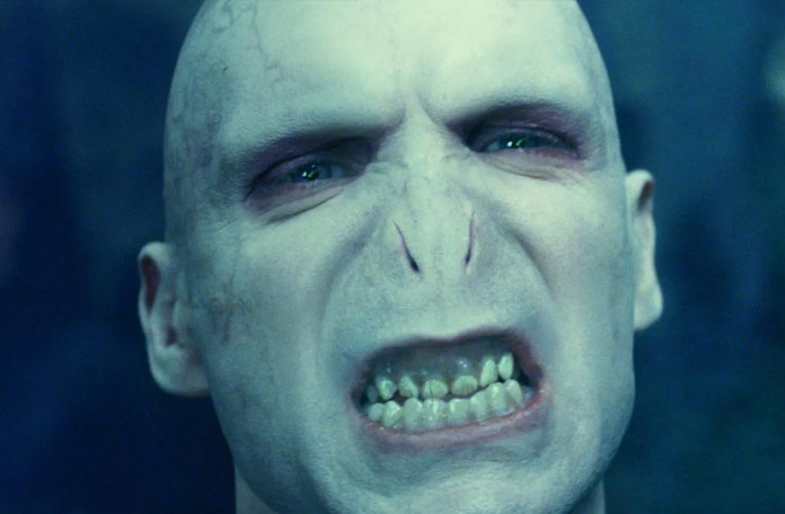 Why Doesn’t Lord Voldemort Have a Nose? (& How He Lost it) 
