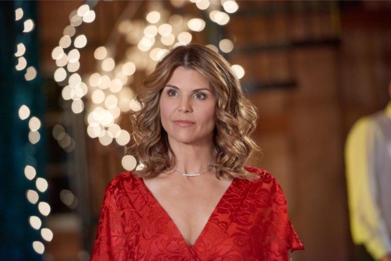 Lori Loughlin Returns Publicly After Announcing Split from Mossimo Giannulli