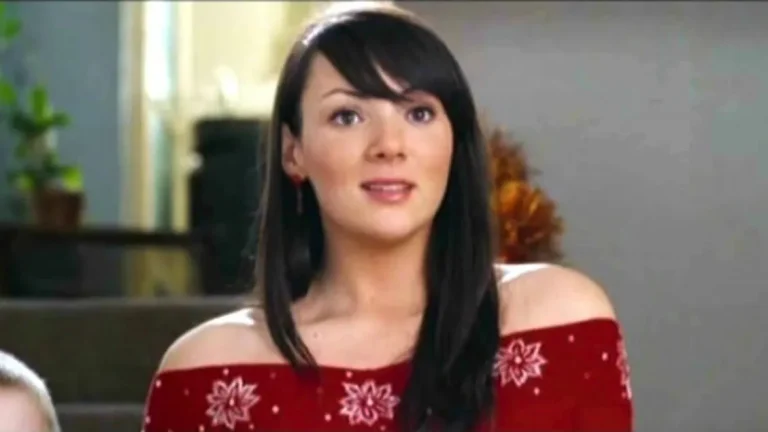 Love Actually Star Bankrupt and Seeking Redemption Through Christmas Campaigns