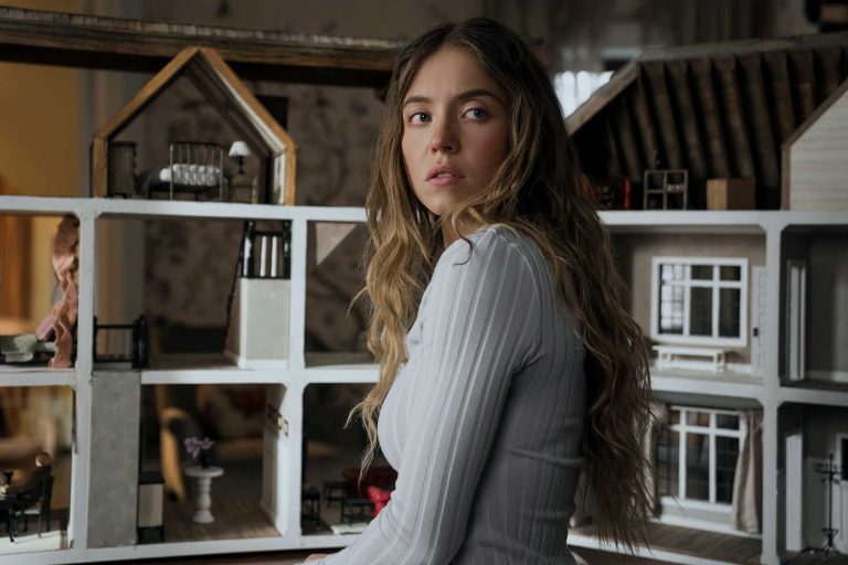 Sydney Sweeney Stuns at ‘The Housemaid’ Los Angeles Premiere
