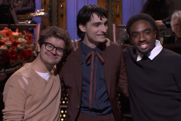 Finn Wolfhard Hosts Saturday Night Live With ‘Stranger Things’ Reunion