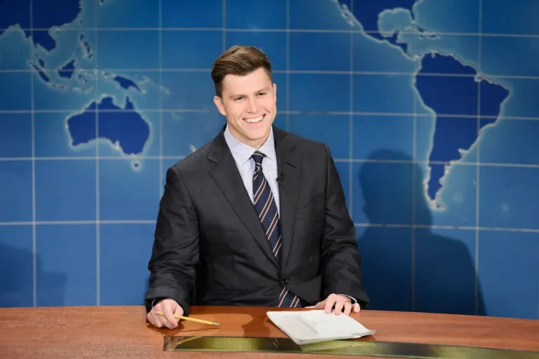 Colin Jost Pokes Fun At Wife Scarlett Johansson After Box Office Defeat