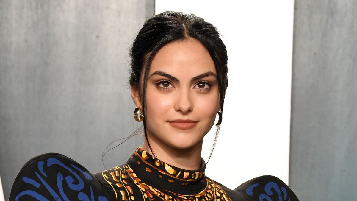 Red Rising Tv Show Update Camila Mendes Stuns in Bold Red Glamour at Vogue World Milan Runway